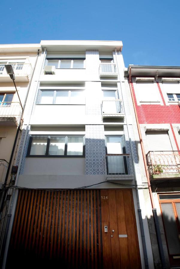 Guest H4U - Porto Batalha City Center Exterior photo